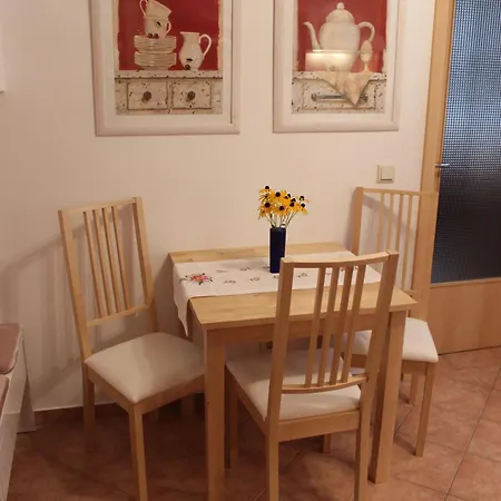 Apartment Horn